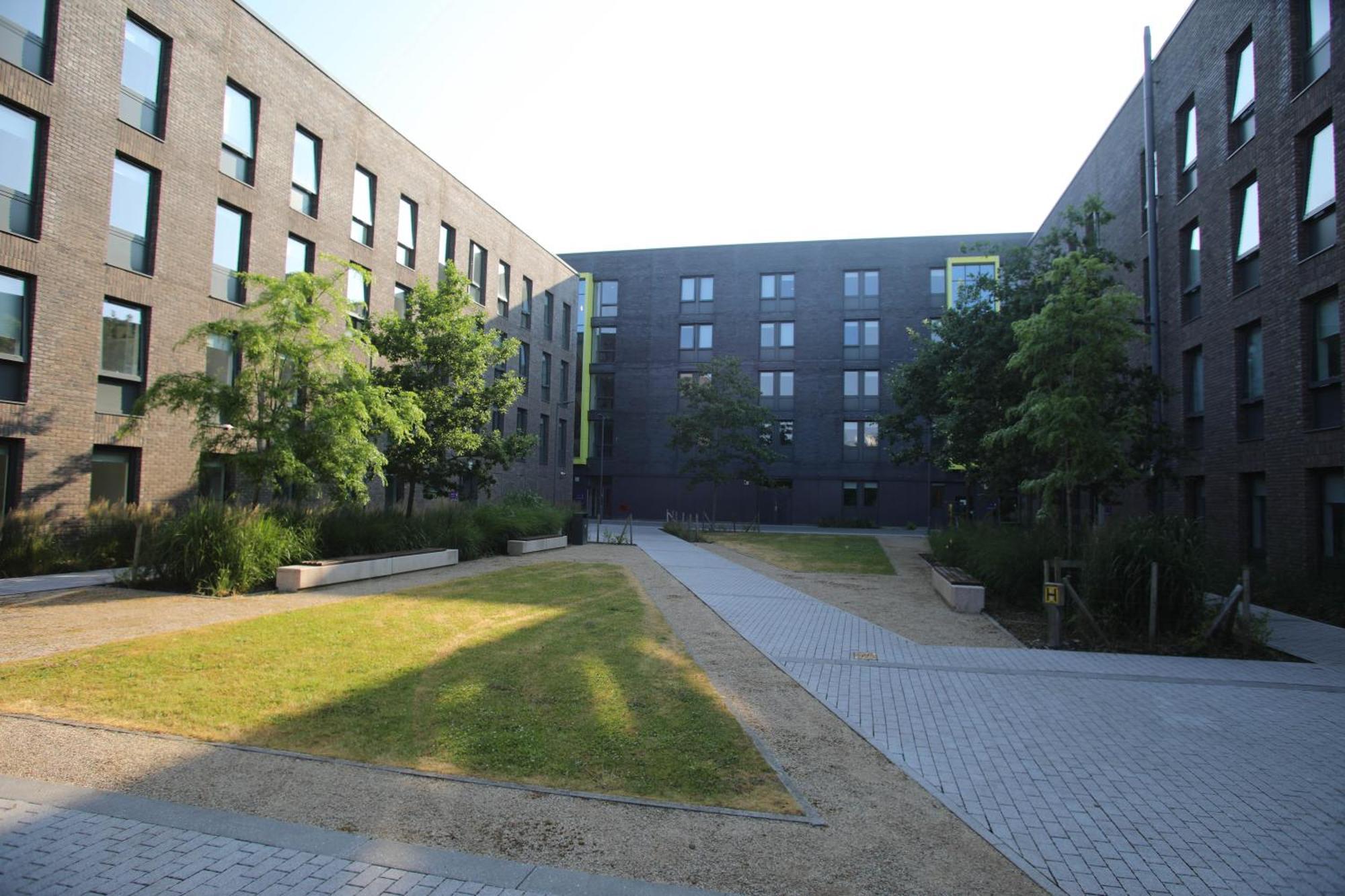 Goldcrest Village Rooms University Of Galway Exterior photo